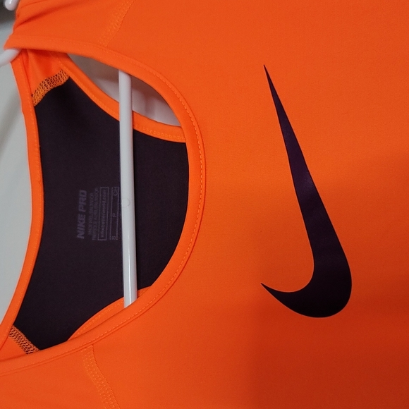 Nike Pro Dri Fit kids tank top - Picture 6 of 7